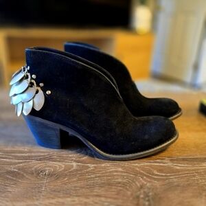Unterstated Leather X Matisse Double Jay Ankle Boots